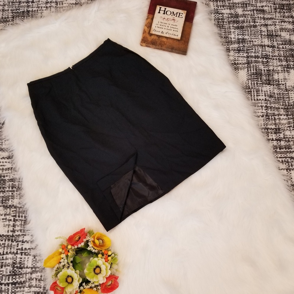 🌻🌺🌻VALERIE STEVENS SKIRT WITH POCKETS!! - Picture 2 of 6
